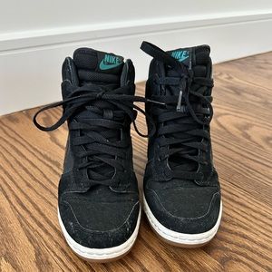 listing-status-banner